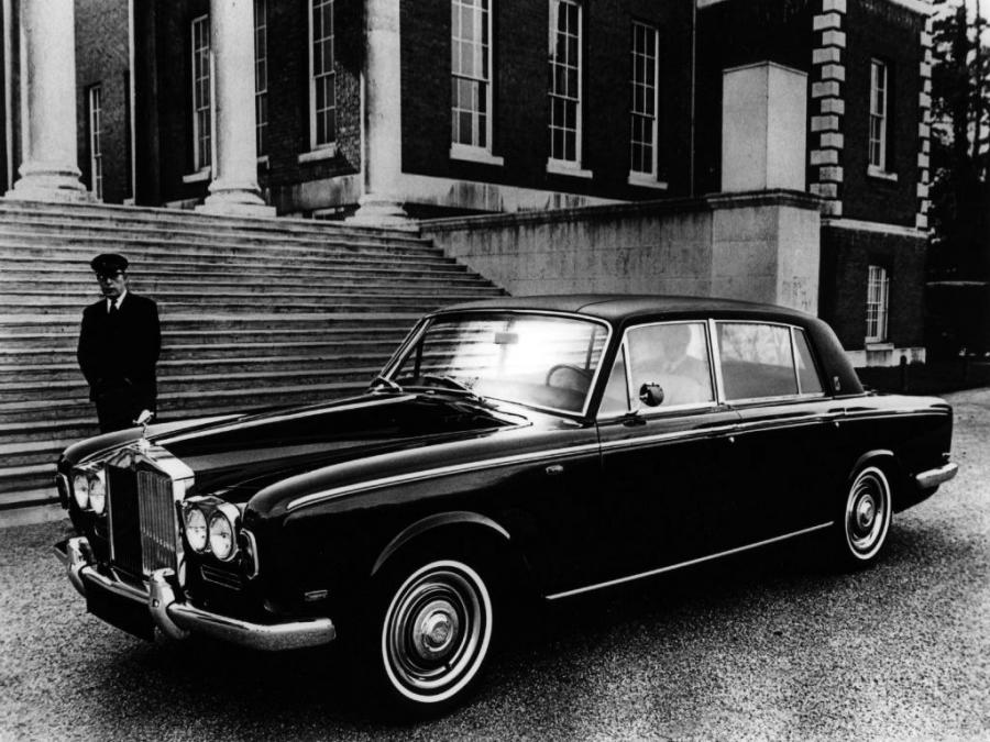  Rolls-Royce Silver Shadow LWB 1969 года  (фото 2 из 5)